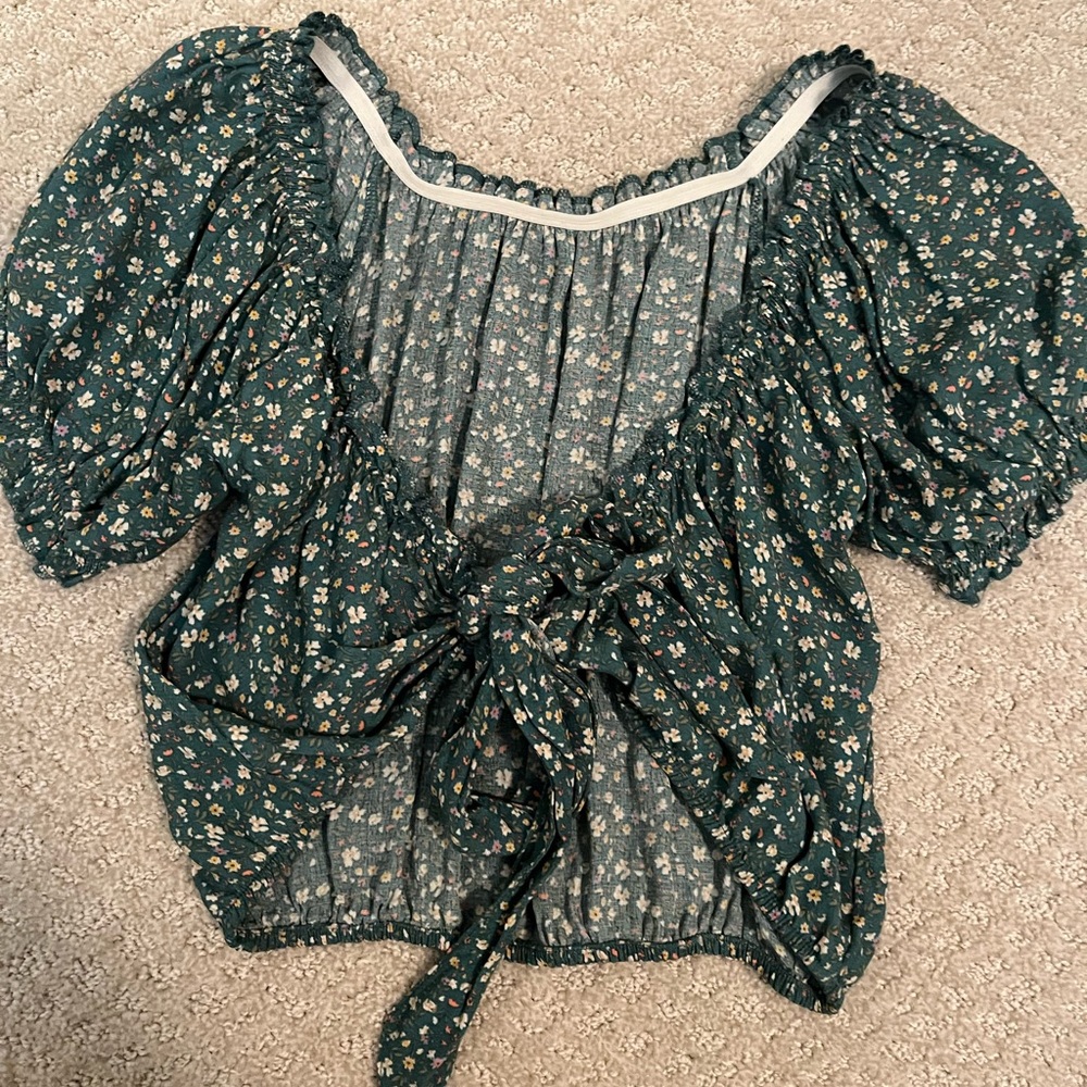 American Eagle top
